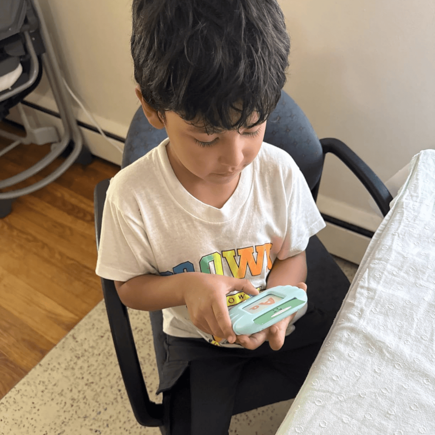 Montessori Bilingual Talking Flashcards
