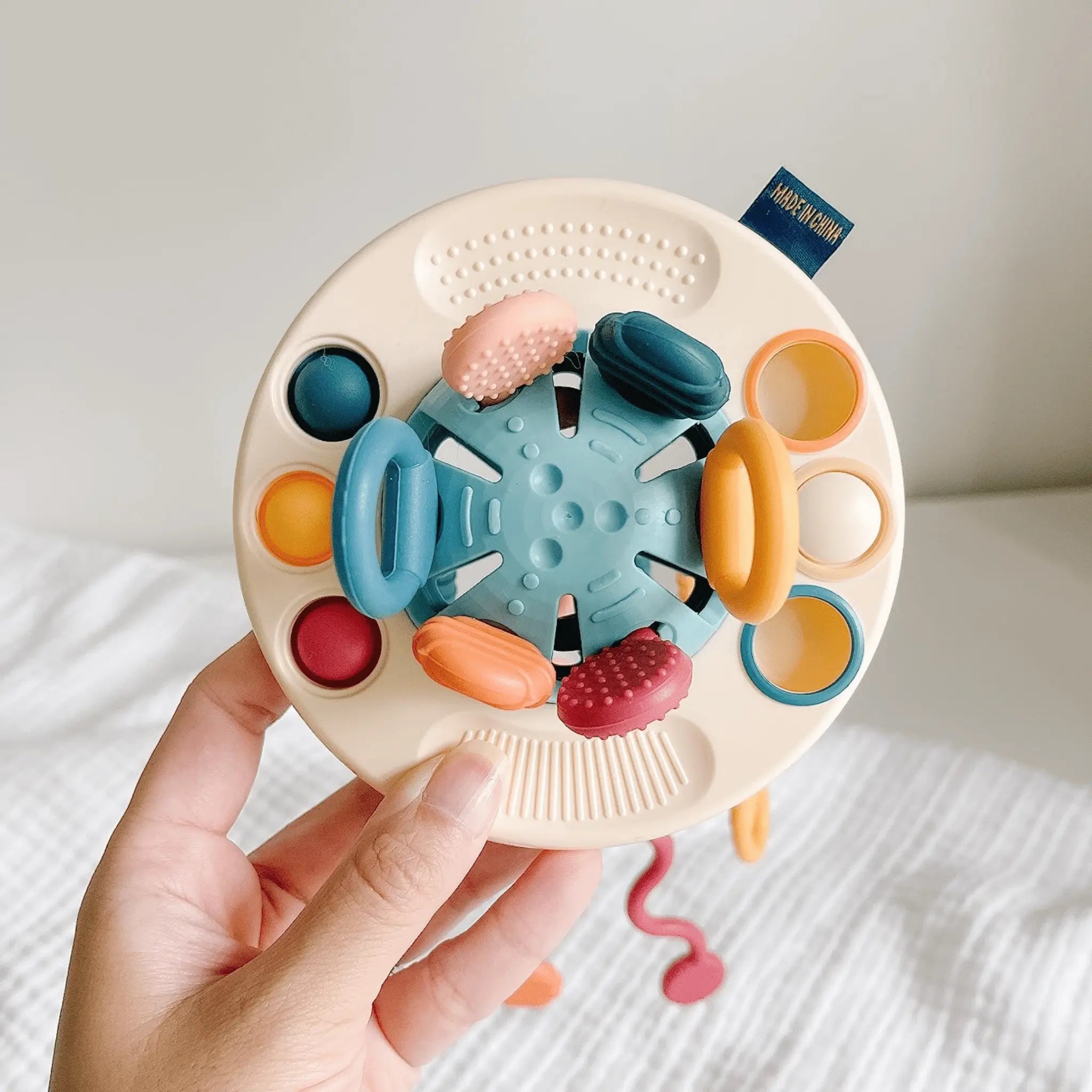 Montessori Silicone Pull UFO Toddle Ready